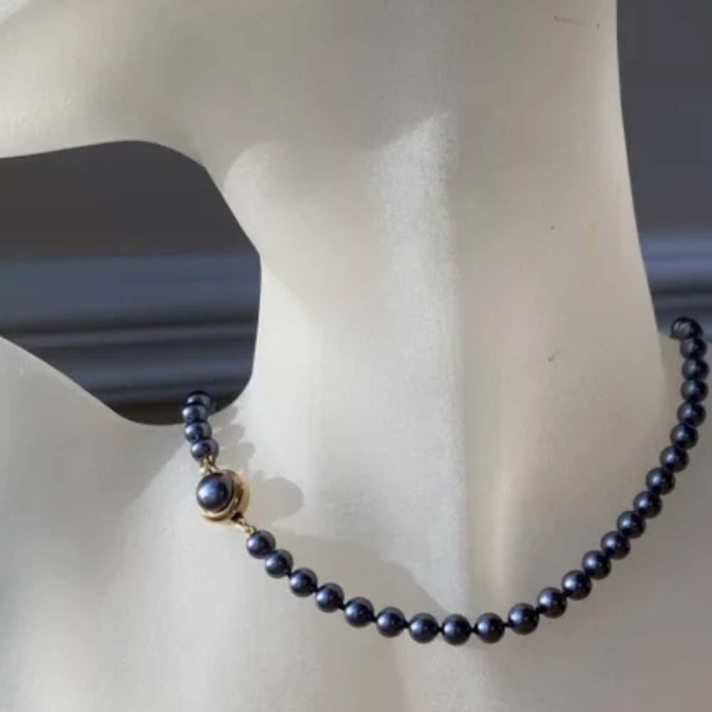 Vintage Mallorca Spain Black Faux Pearl string.